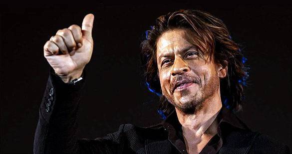 घर पर दोस्तों और परिवार के साथ मनाया शाहरुख खान ने अपना 60 वां जन्मदिन