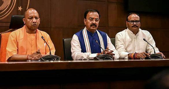 यूपी सरकार कैबिनेट मीटिंग; 29 प्रस्तावों को मंजूरी, 16 लाख कर्मचारियों की ट्रांसफर पॉलिसी पर मुहर