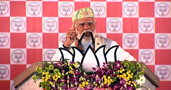 बिहार चुनाव: सहरसा में बोले पीएम मोदी, आरजेडी और कांग्रेस की पहचान विनाश से