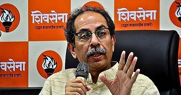 सुप्रीम कोर्ट ने उद्धव से कहा, निकाय चुनावों पर ध्यान केंद्रित करें न की चुनाव चिन्ह पर