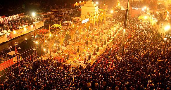 देव दीपावली 2025: विशेष लेजर शो के संग बनारस के घाटों और कुंडों पर जलेंगे लाखों दीये