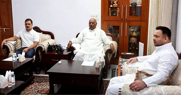 बिहार चुनाव: खड़गे के आवास पर दिल्ली में RJD और कांग्रेस के बीच हुई बैठक